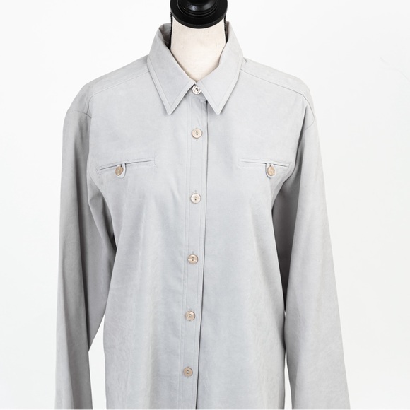 Neutral soft light gray faux suede textured fabric button down Studio C size M - Picture 4 of 9